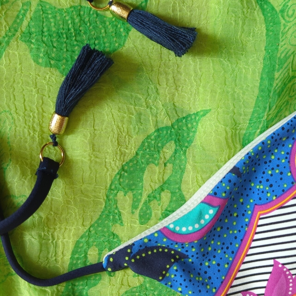 Trina Turk Triangle Bikini Top ' Sri Lanka' M- L *Flaws* - Picture 8 of 12